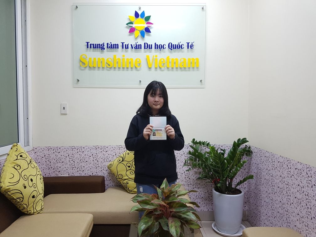 Visa du học Anh: Du học Sunshine Vietnam chúc mừng bạn Đinh Thị Hằng Nga đỗ visa du học Anh