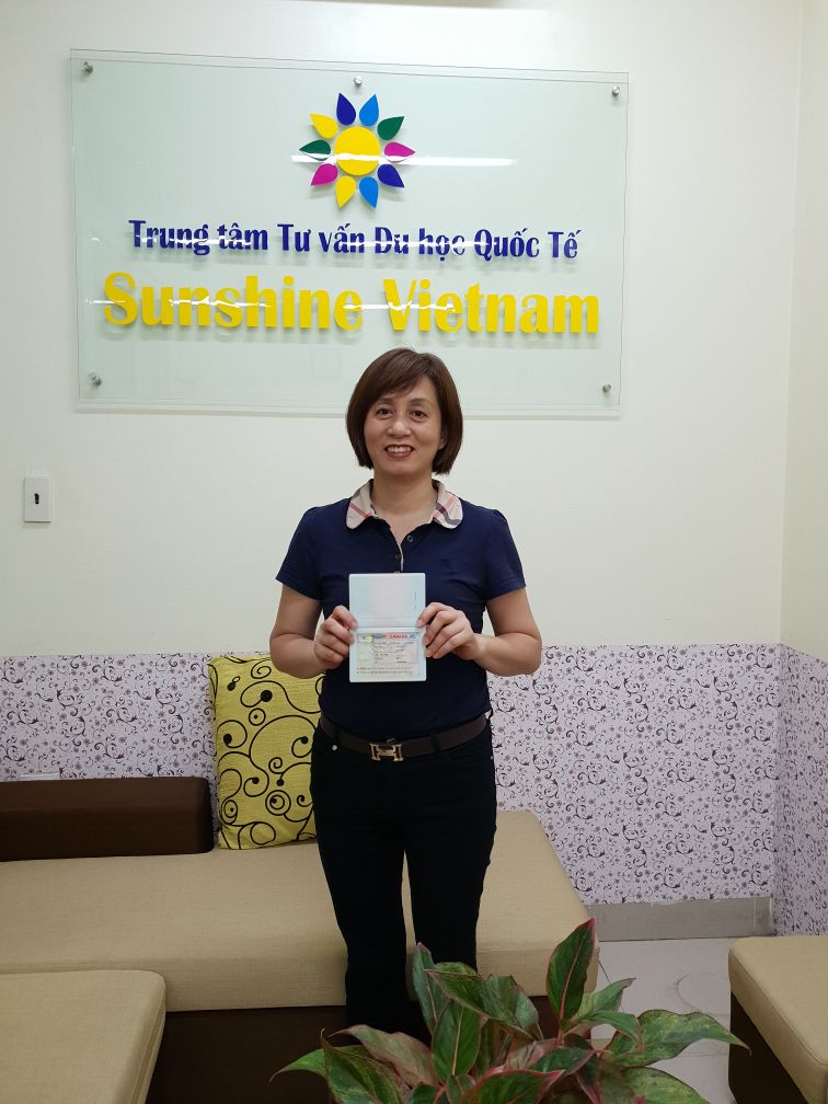 Visa du lịch Canada: Du học Sunshine Vietnam chúc mừng chị Cao Thị Thúy được cấp visa du lịch Canada
