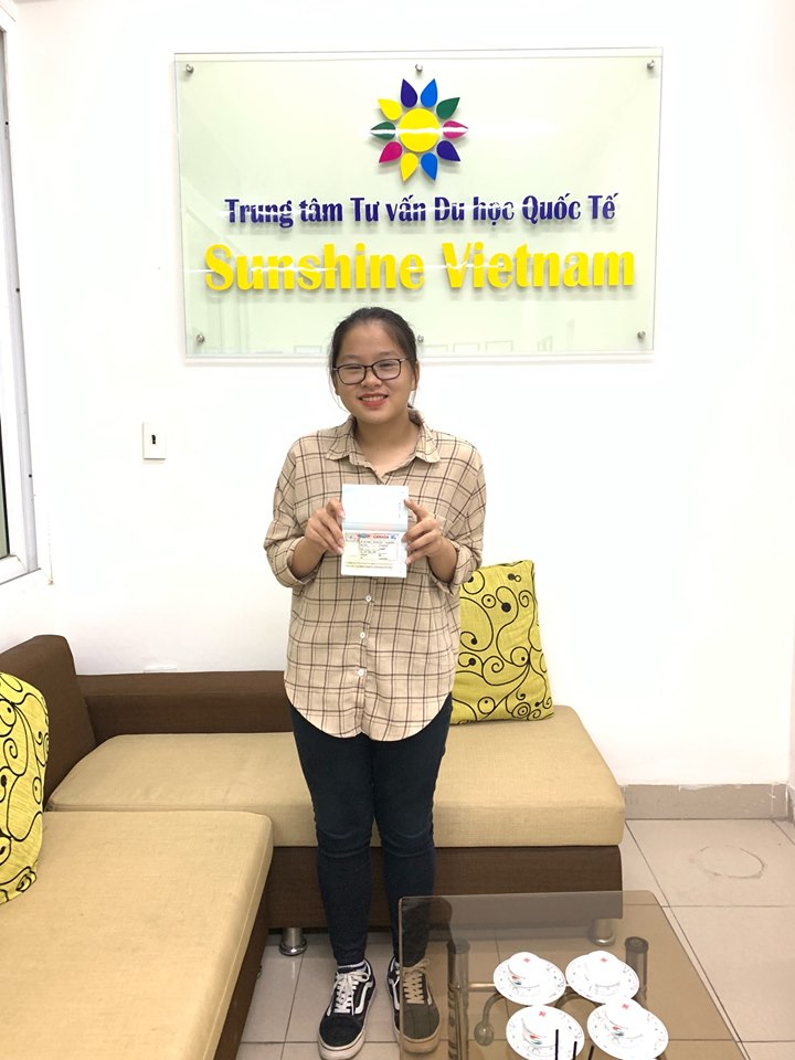 Visa du học Canada: Du học Sunshine Vietnam chúc mừng em Lê Thị Thùy Linh đỗ visa du học Canada